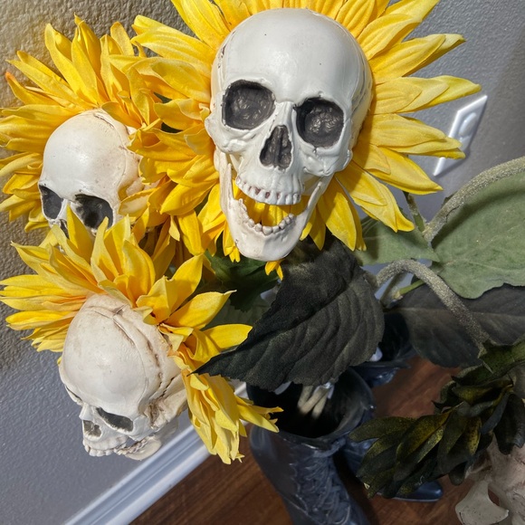 Halloween sunflower skull flowers ( set of 5) - Picture 2 of 5